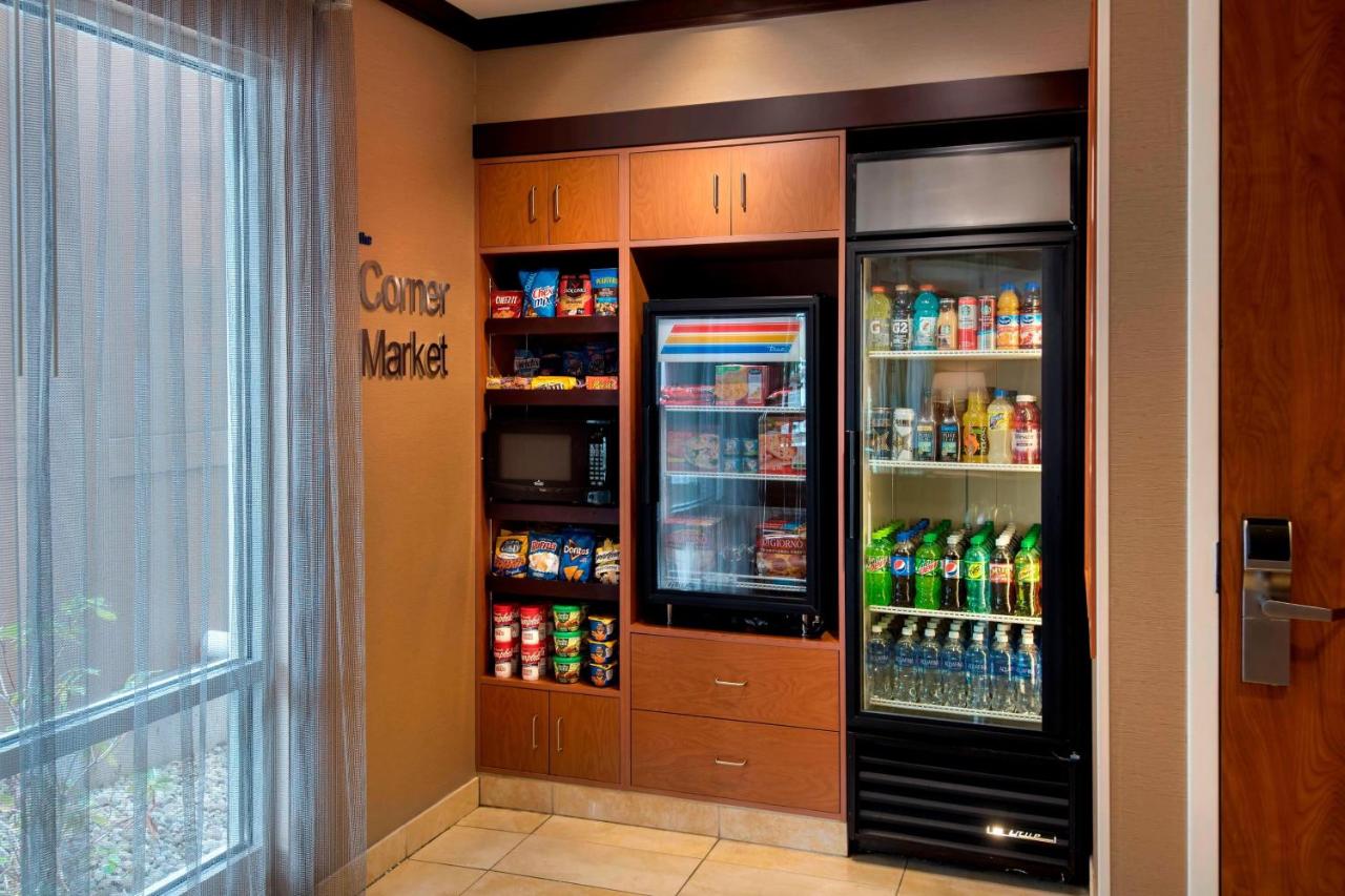 | Fairfield Inn & Suites Verona