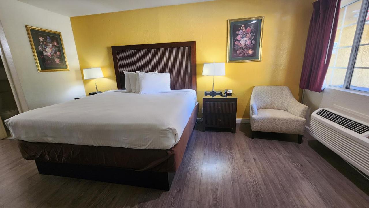 | Mission Inn and Suites