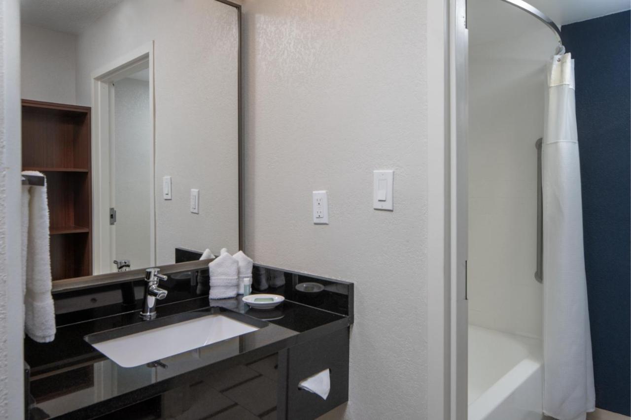 | Fairfield Inn & Suites by Marriott Ft. Myers/Cape Coral