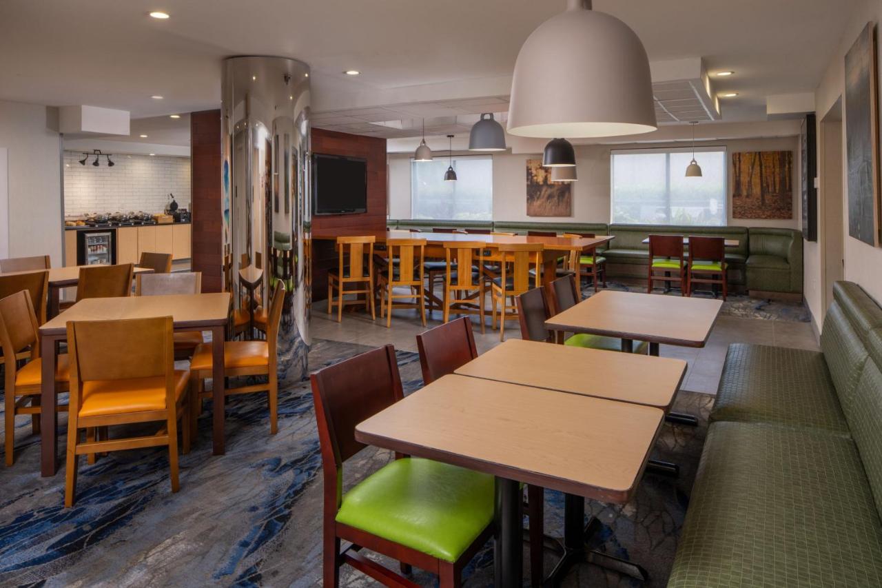 | Fairfield Inn & Suites by Marriott Ft. Myers/Cape Coral