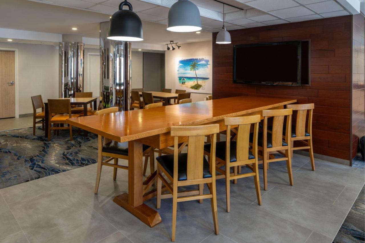 | Fairfield Inn & Suites by Marriott Ft. Myers/Cape Coral