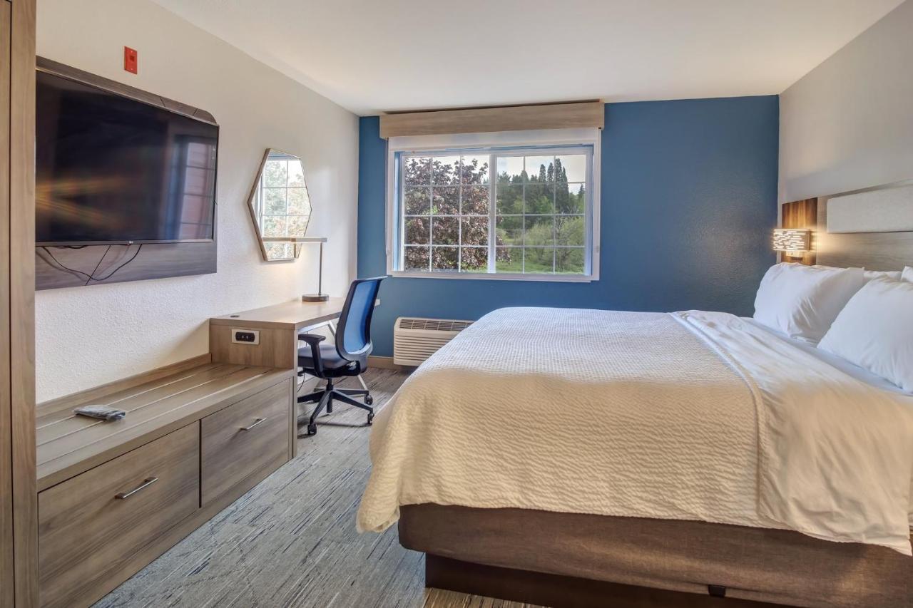 | Holiday Inn Express Portland East - Troutdale, an IHG Hotel