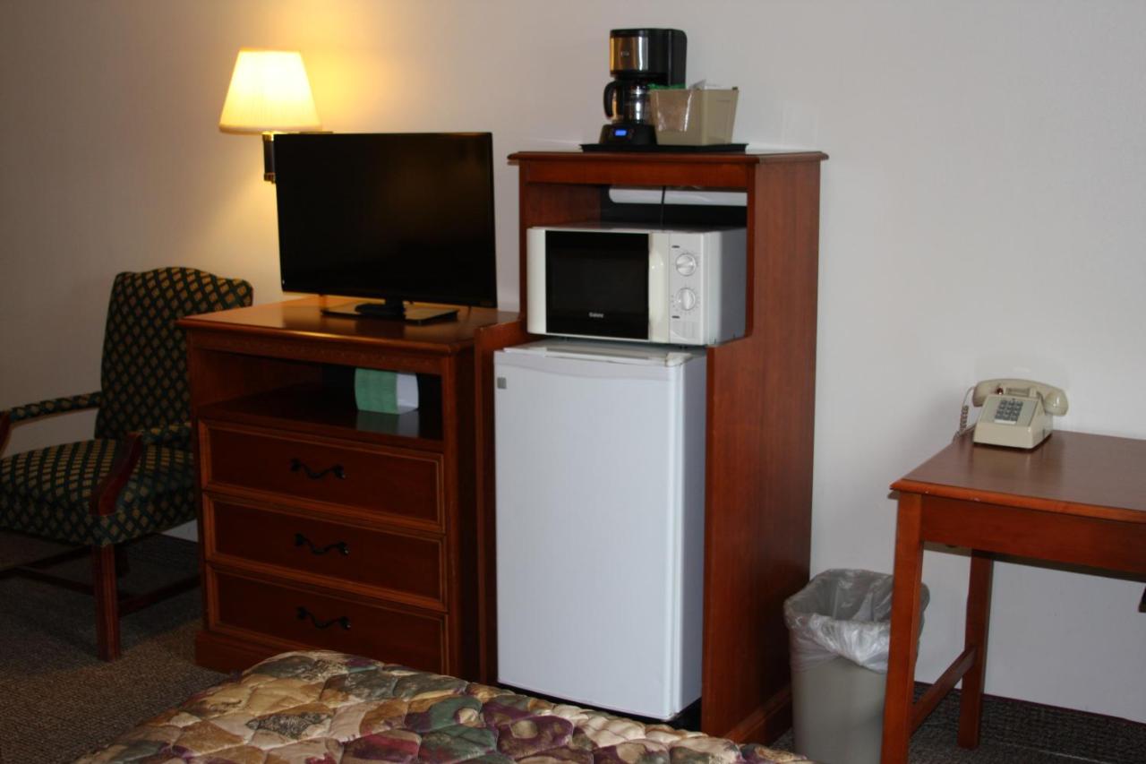  | Gladstone Inn and Suites