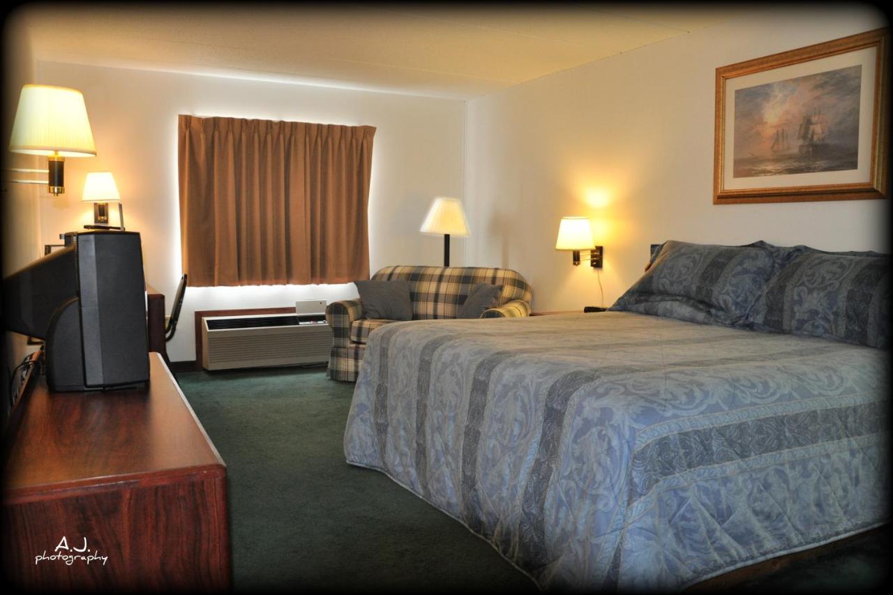  | Gladstone Inn and Suites