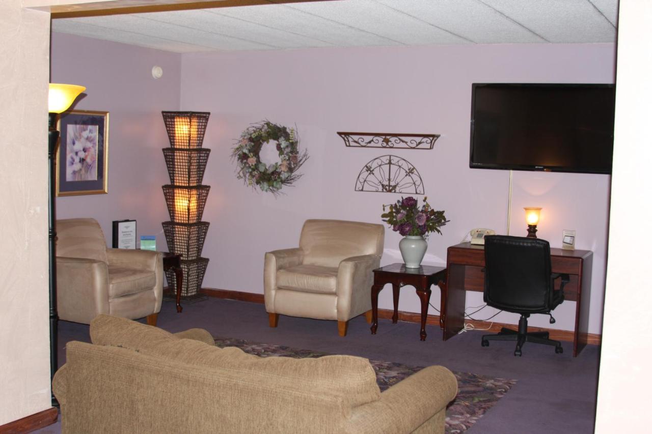  | Gladstone Inn and Suites