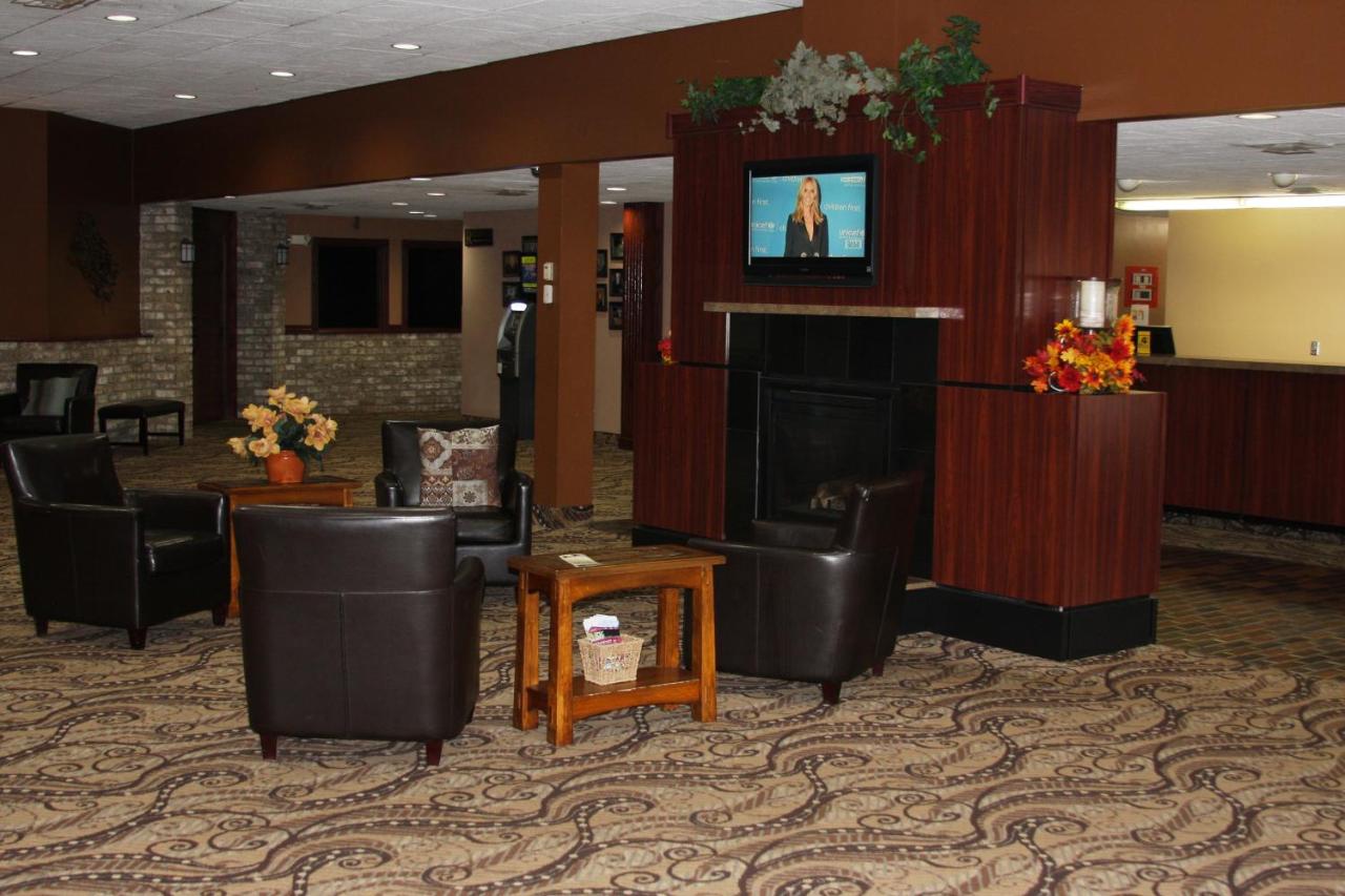  | Gladstone Inn and Suites