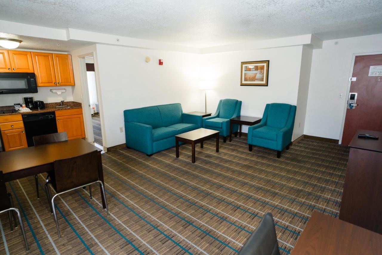 King Suite - Non-Smoking at MainStay Suites Knoxville North I-75
