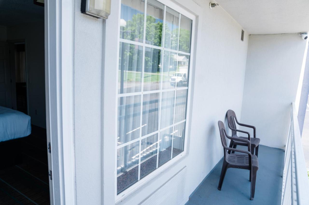 Room #49177626 at MainStay Suites Knoxville North I-75