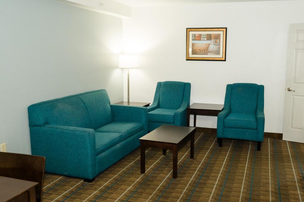 Queen Suite with Two Queen Beds - Non-Smoking at MainStay Suites Knoxville North I-75