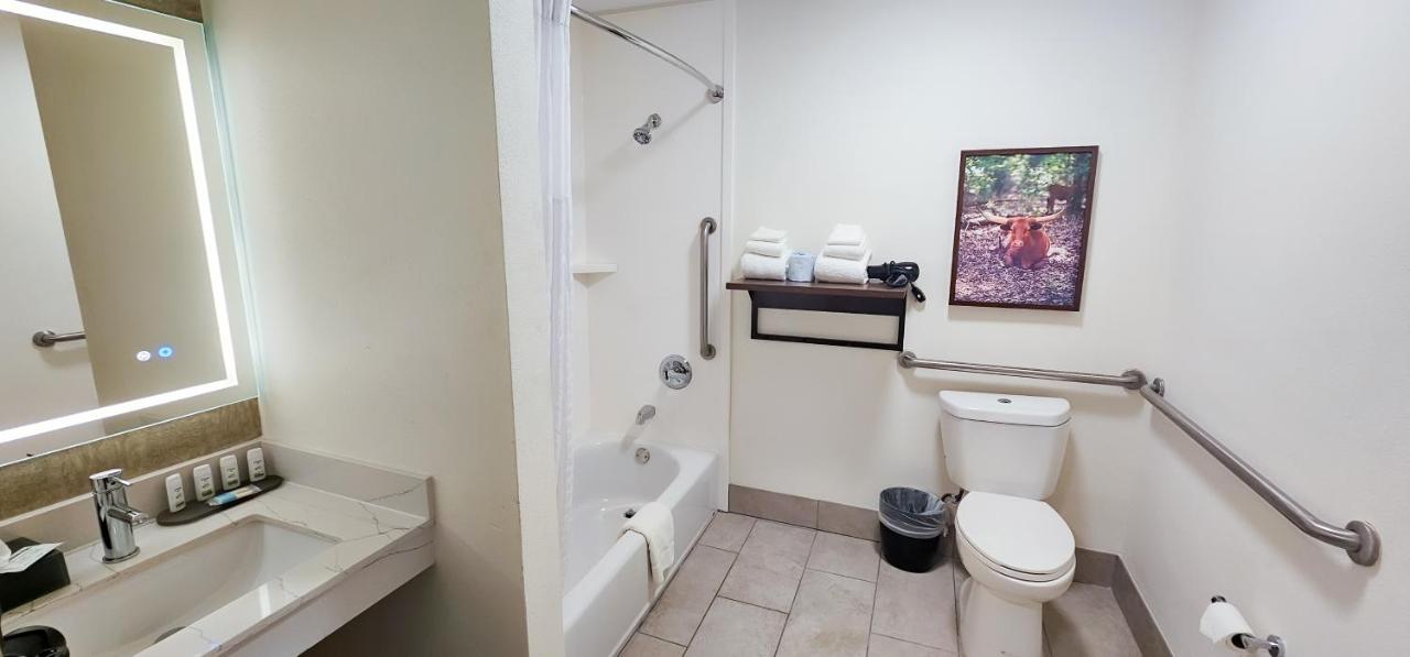 Deluxe Suite with Two Queen Beds - Mobility Access/Non-Smoking at La Quinta Inn & Suites by Wyndham Dallas Mesquite
