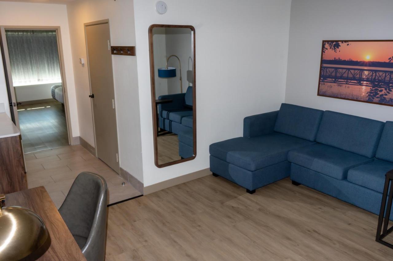 Deluxe Suite with Two Queen Beds - Mobility Access/Non-Smoking at La Quinta Inn & Suites by Wyndham Dallas Mesquite