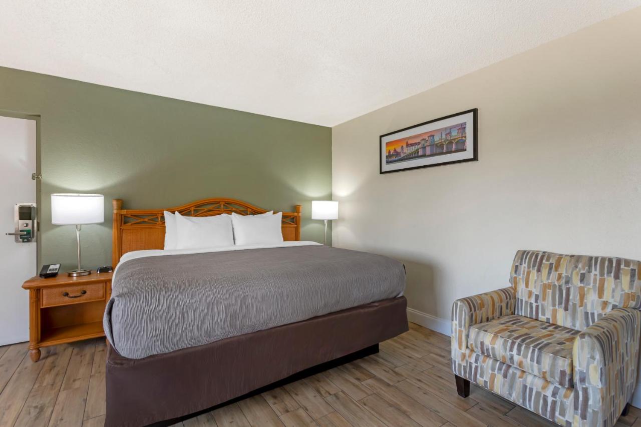 | Quality Inn & Suites St Augustine Beach