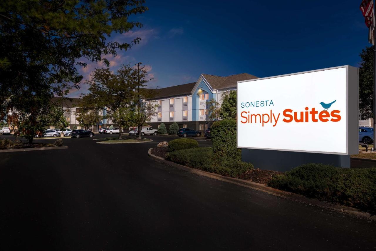 | Sonesta Simply Suites St Louis Earth City