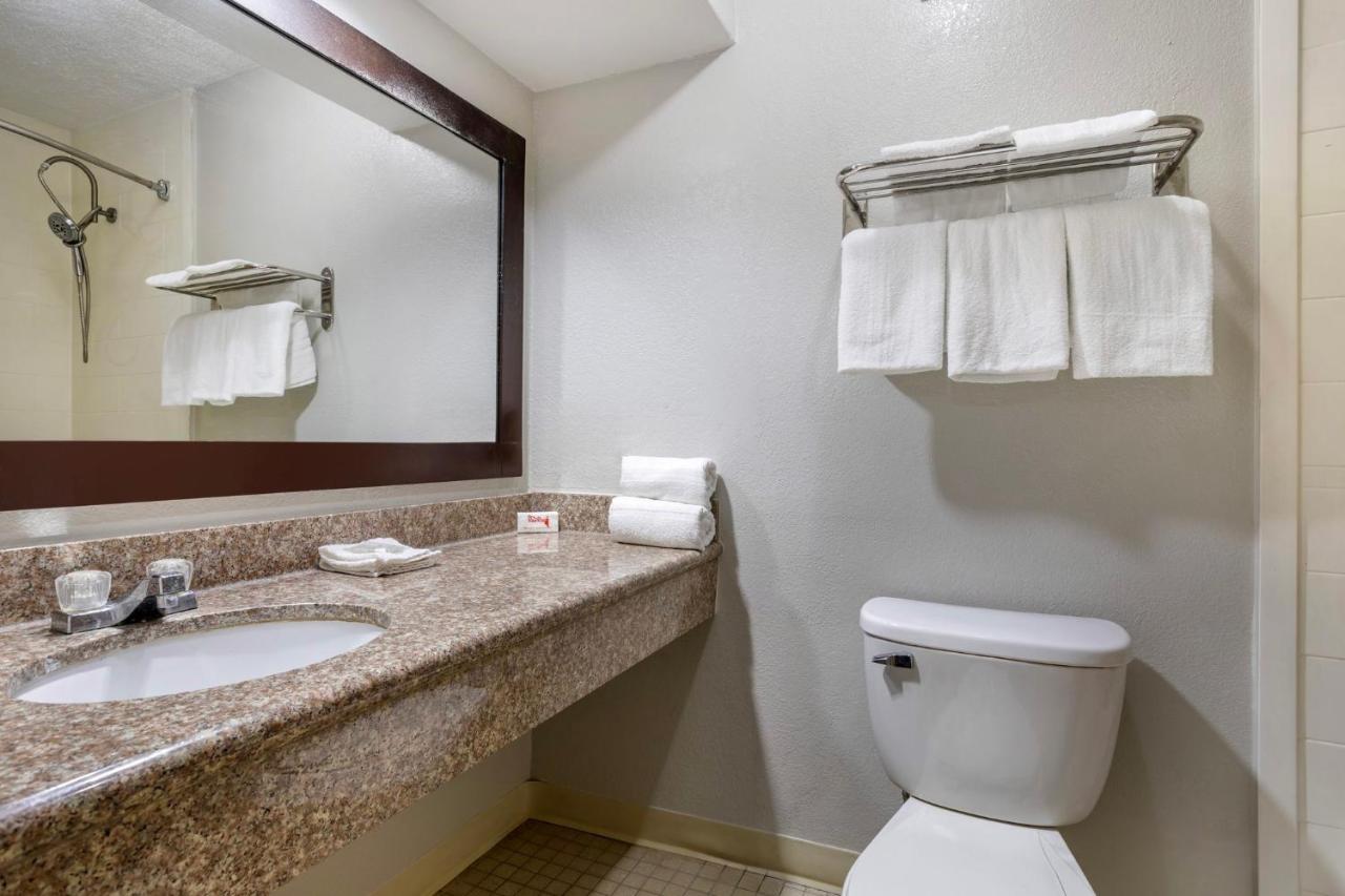 | Americas Best Value Inn & Suites-Texas City/La Marque