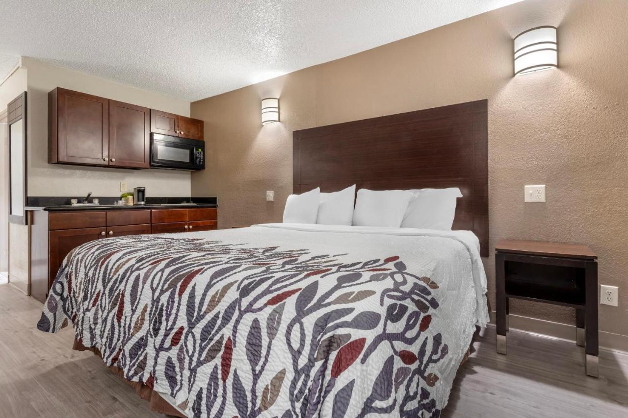 | Americas Best Value Inn & Suites-Texas City/La Marque