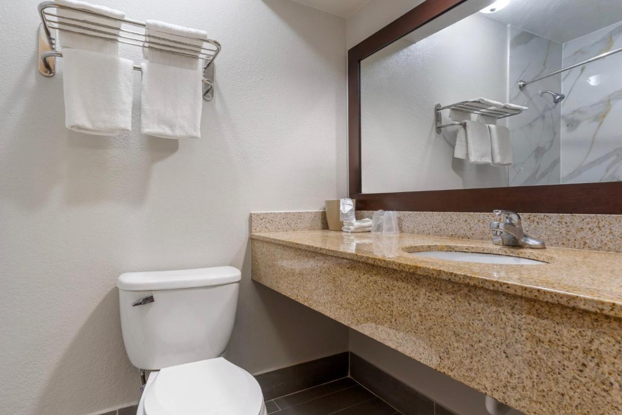 | Americas Best Value Inn & Suites-Texas City/La Marque