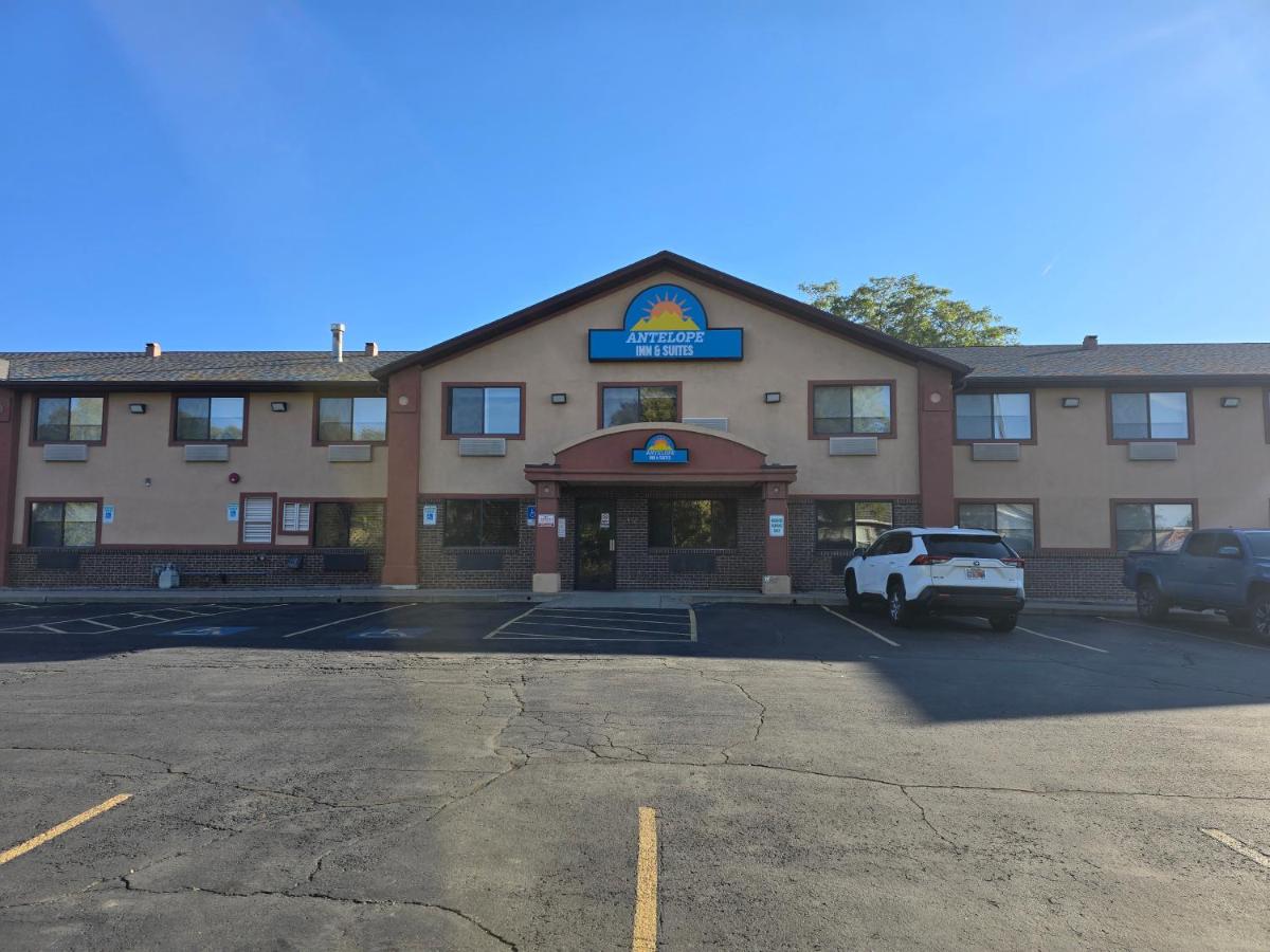 | Days Inn by Wyndham Clearfield