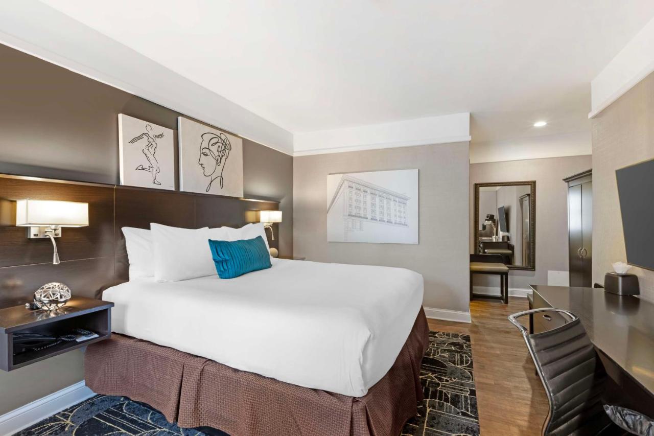 Standard King Room at Best Western Plus Hawthorne Terrace Hotel