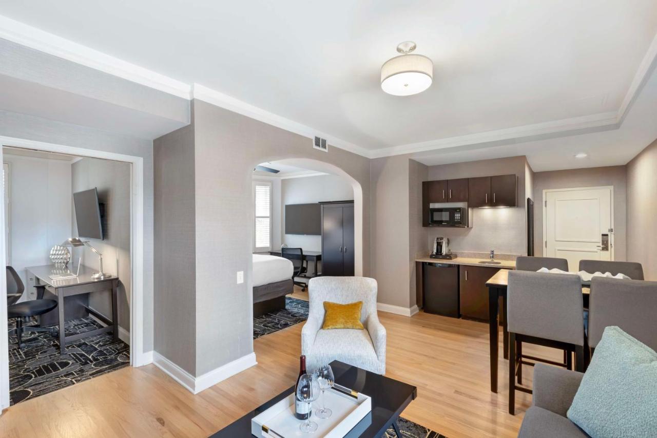 | Best Western Plus Hawthorne Terrace Hotel