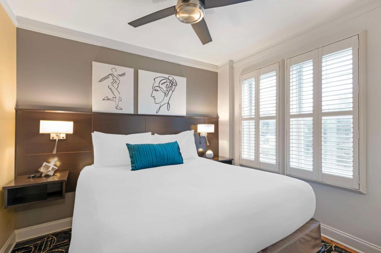 King Suite with Kitchenette and View at Best Western Plus Hawthorne Terrace Hotel