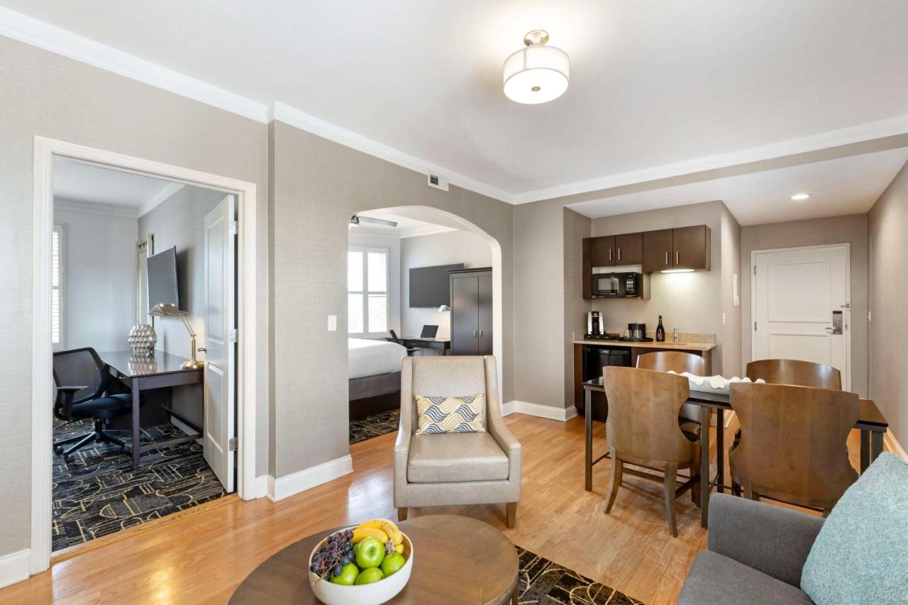| Best Western Plus Hawthorne Terrace Hotel