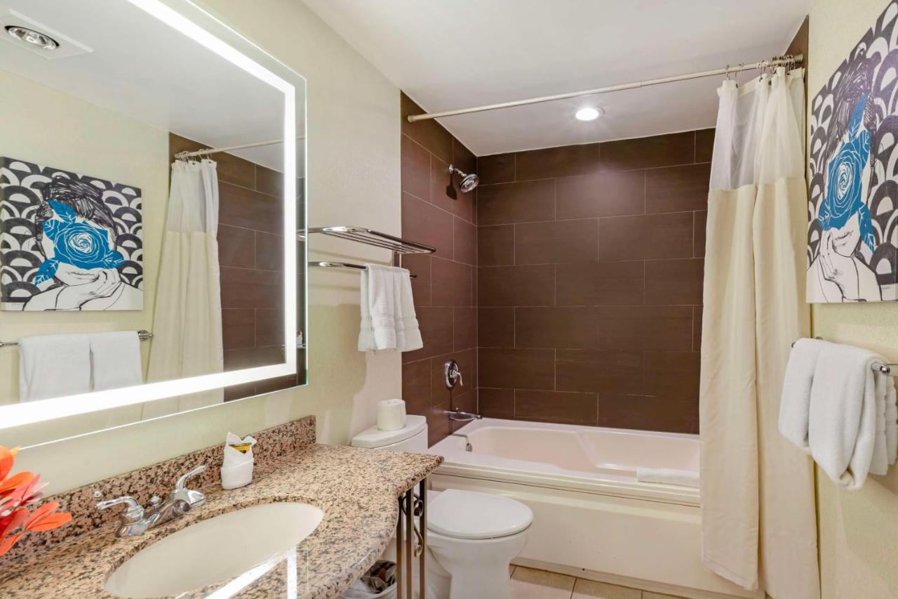 | Best Western Plus Hawthorne Terrace Hotel