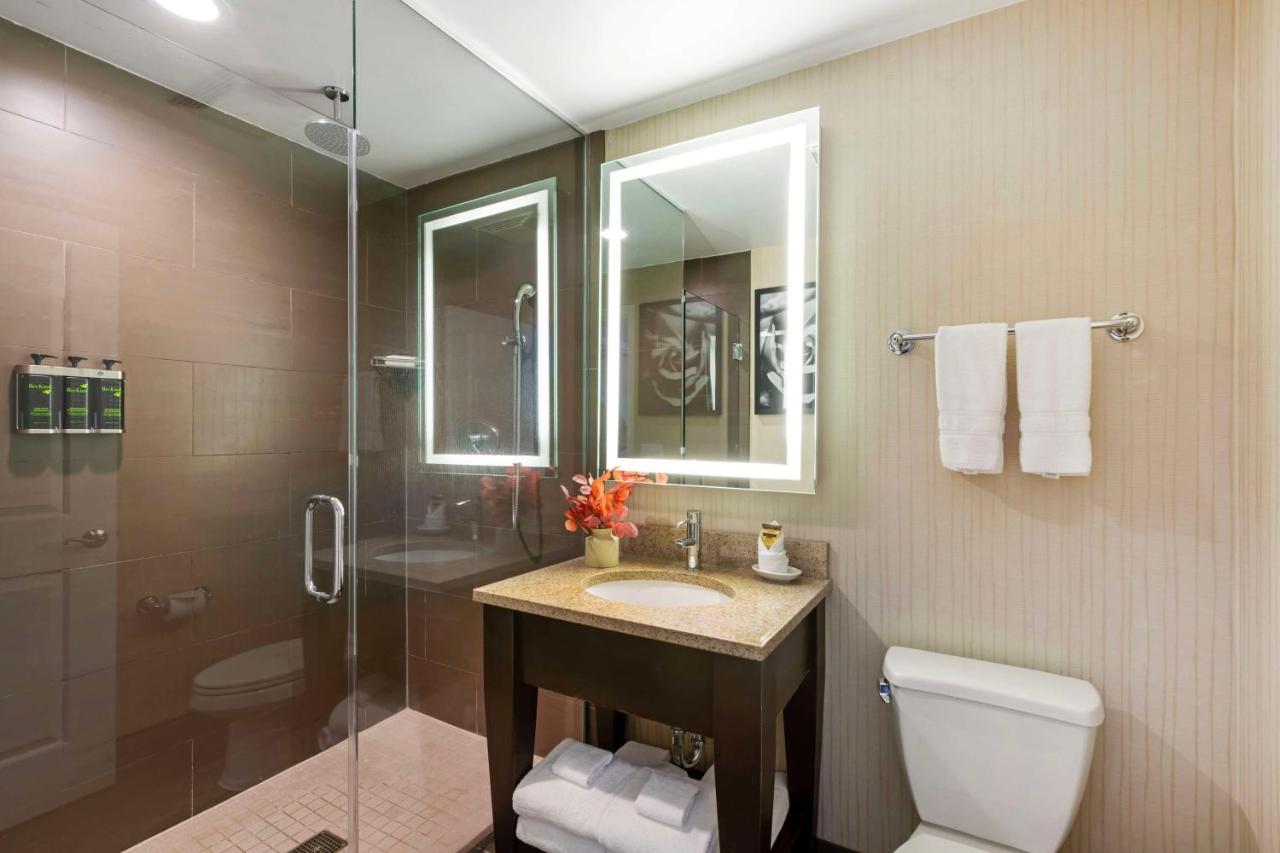 | Best Western Plus Hawthorne Terrace Hotel