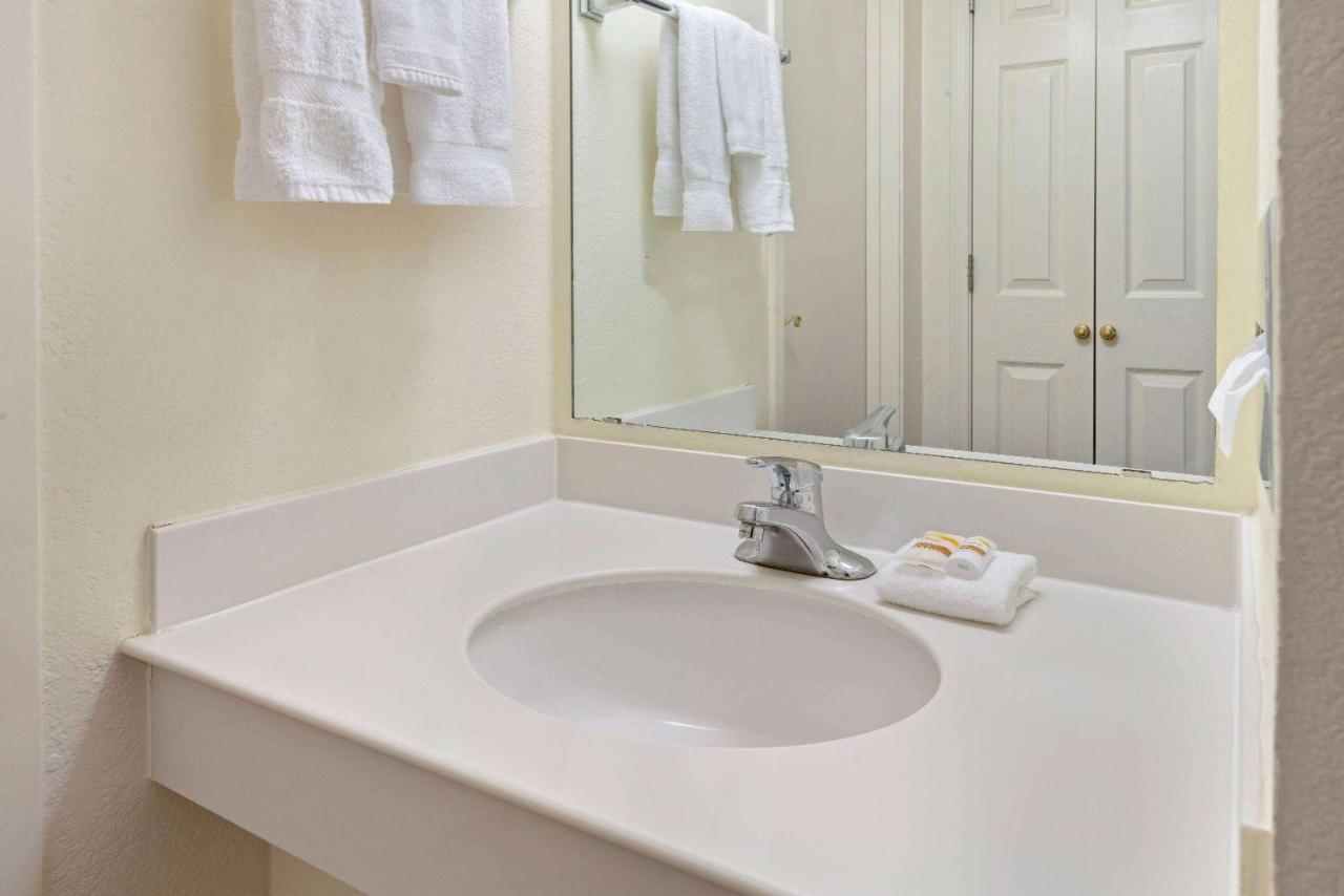 | La Quinta Inn & Suites by Wyndham Salt Lake City - Layton
