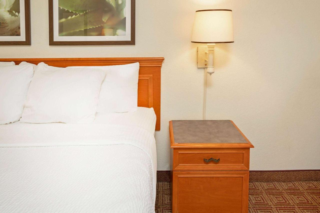 | La Quinta Inn & Suites by Wyndham Salt Lake City - Layton