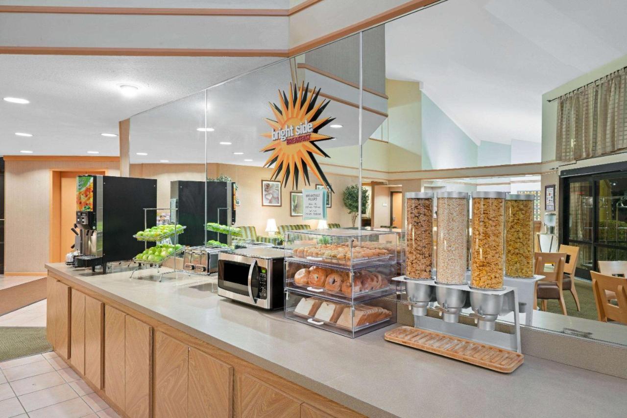 | La Quinta Inn & Suites by Wyndham Salt Lake City - Layton