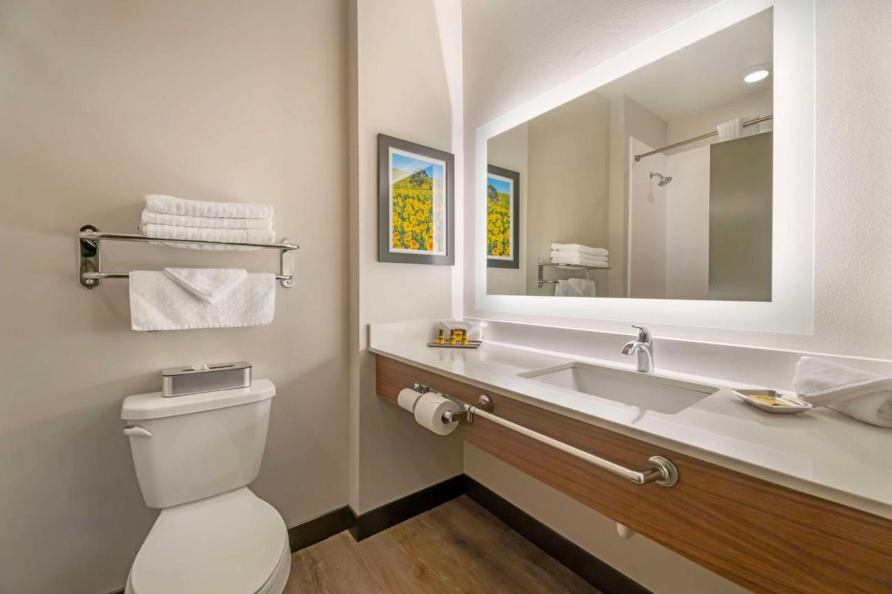King Suite at Best Western Plus Jefferson