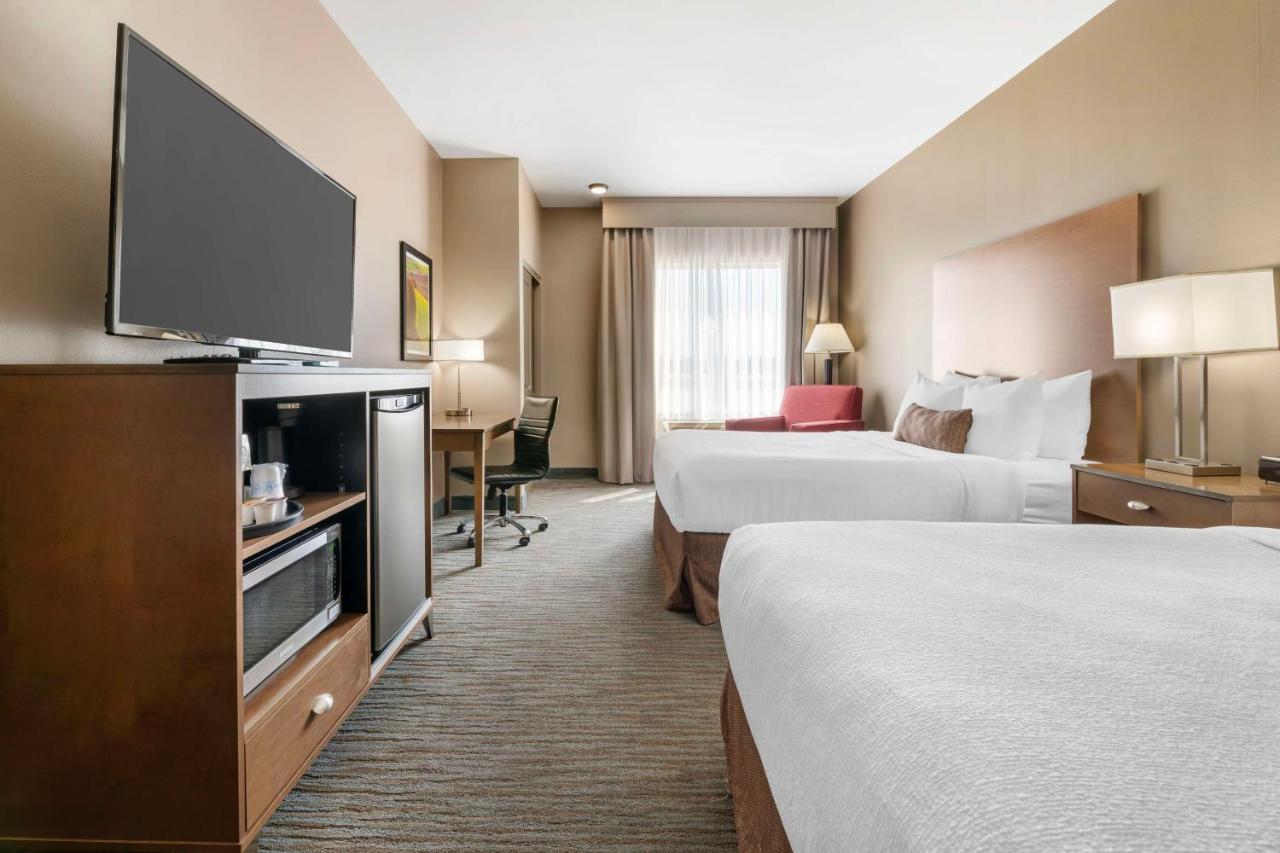 Queen Room with Two Queen Beds - Disability Access at Best Western Plus Jefferson