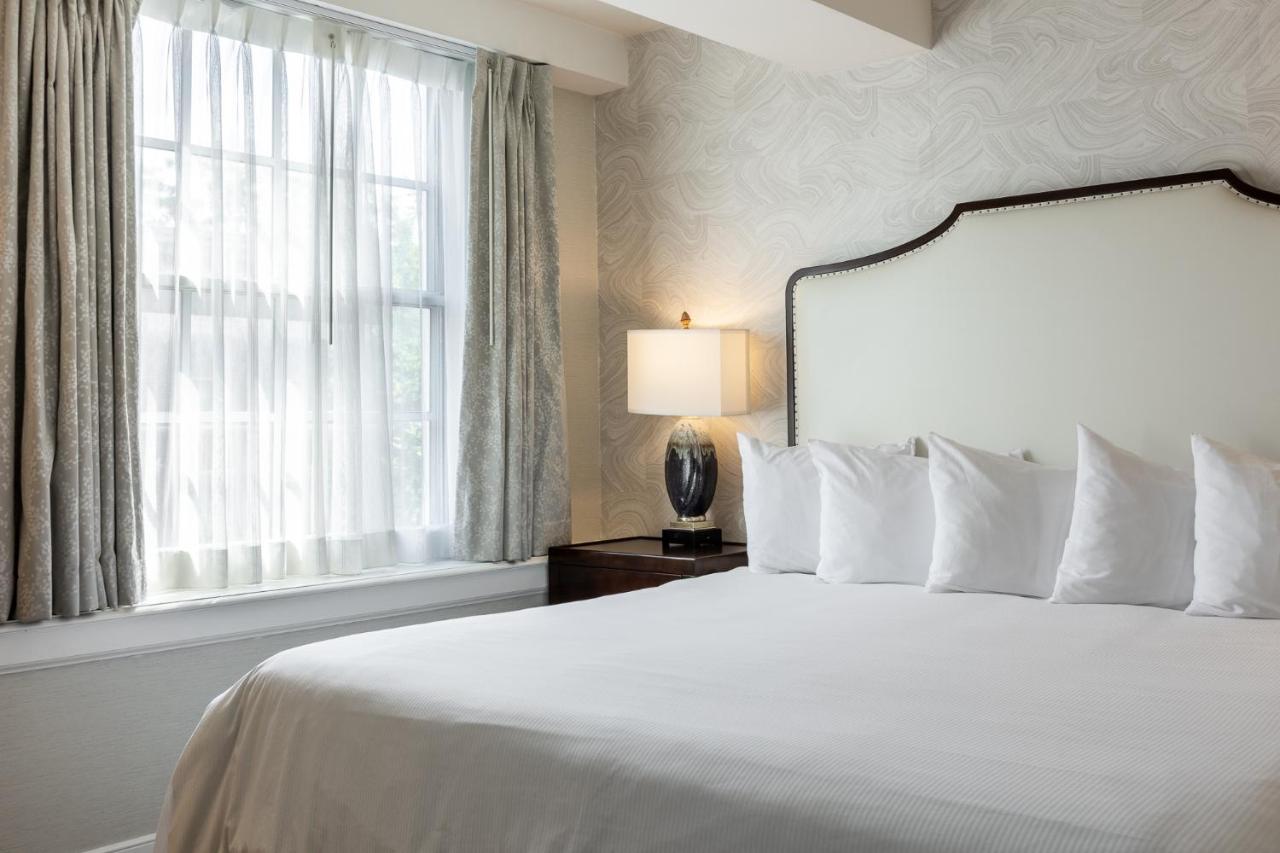 King Room - Disability Access at The Georgetown Inn