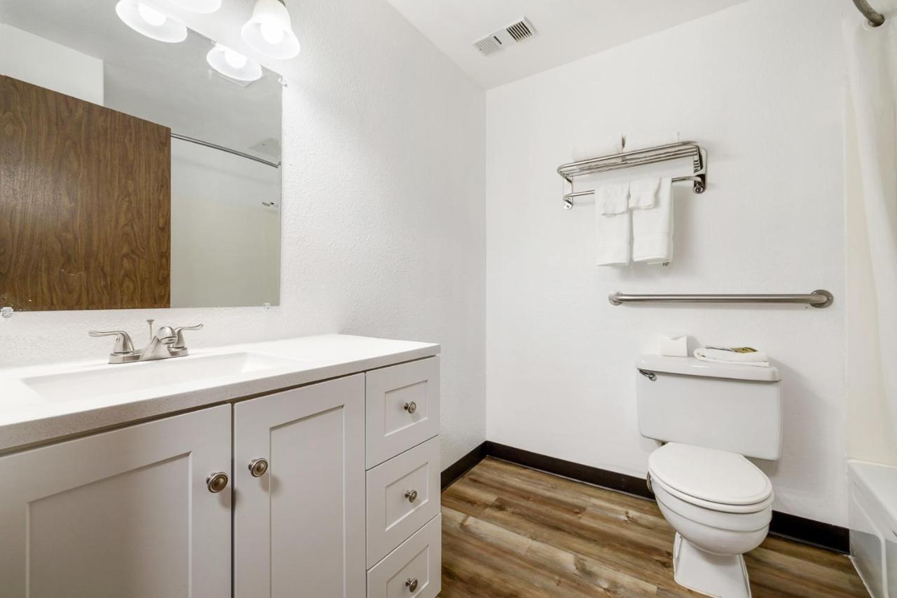 | Kennewick Inn & Suites Tri Cities