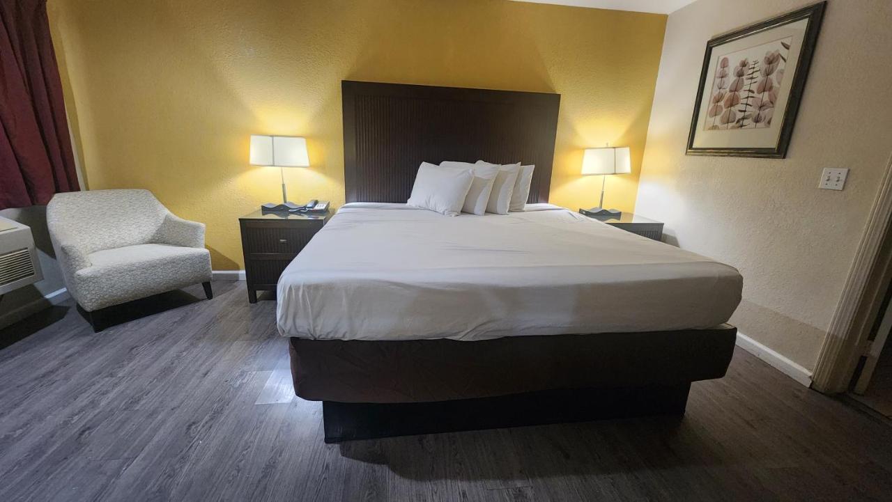 | Mission Inn and Suites