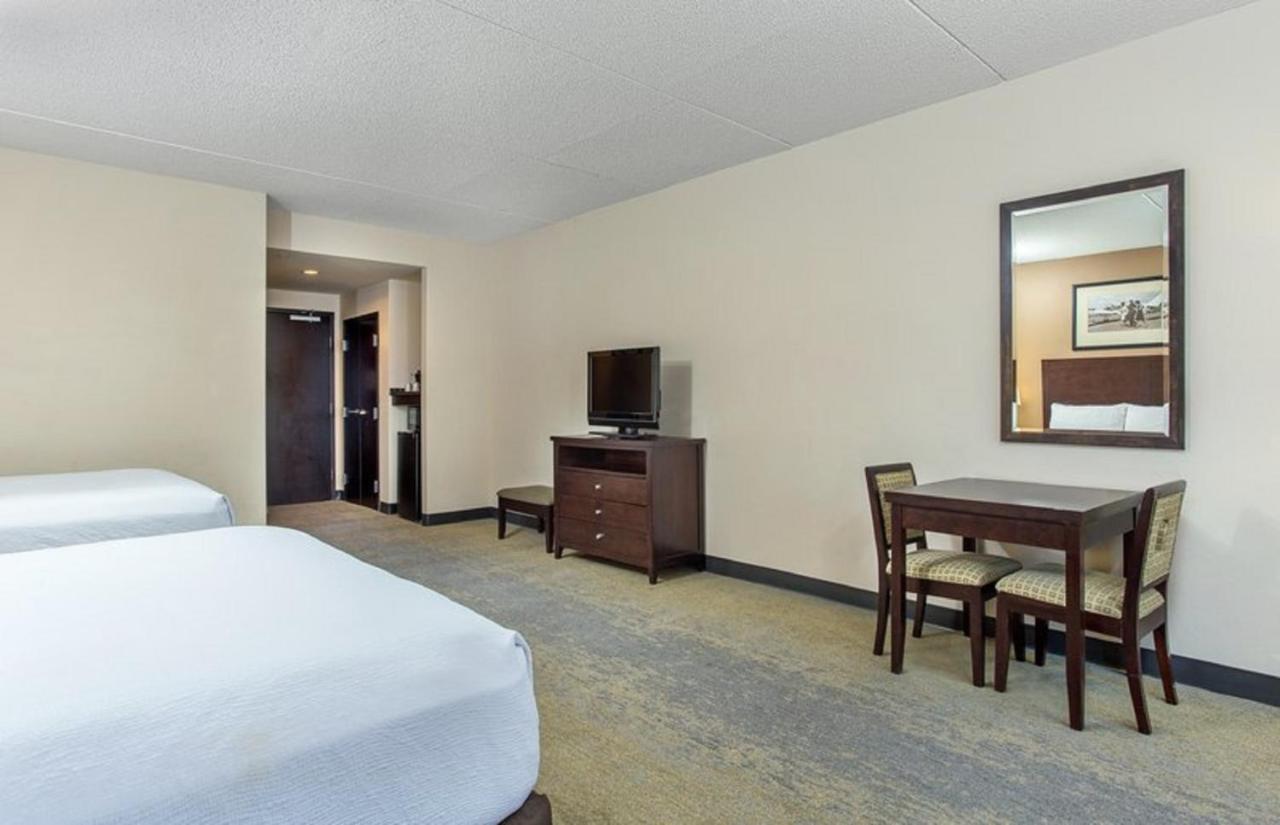 Queen Room with Two Queen Beds at Holiday Inn Louisville Airport - Fair/Expo by IHG