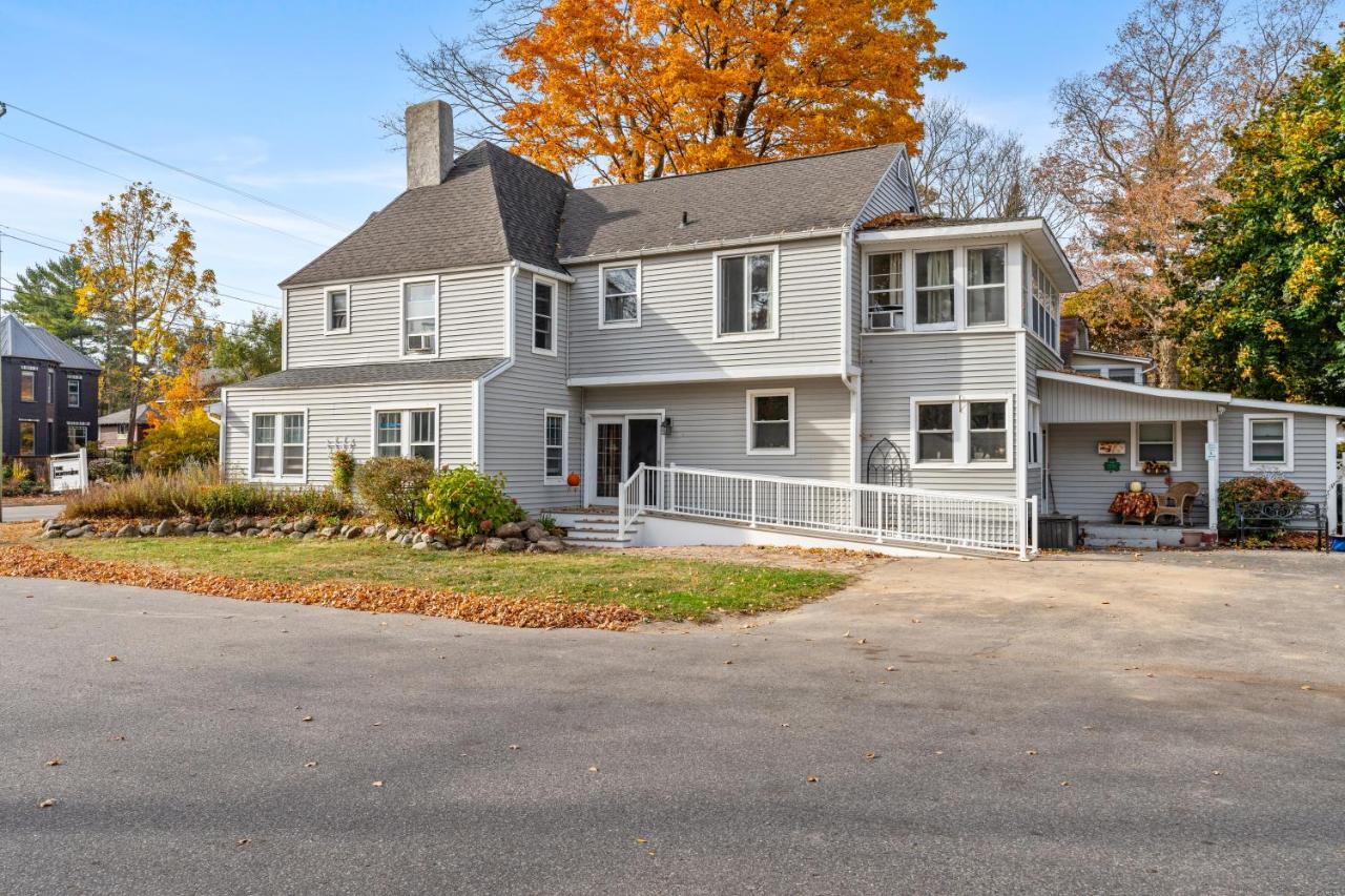  | Charlevoix House - The Northside