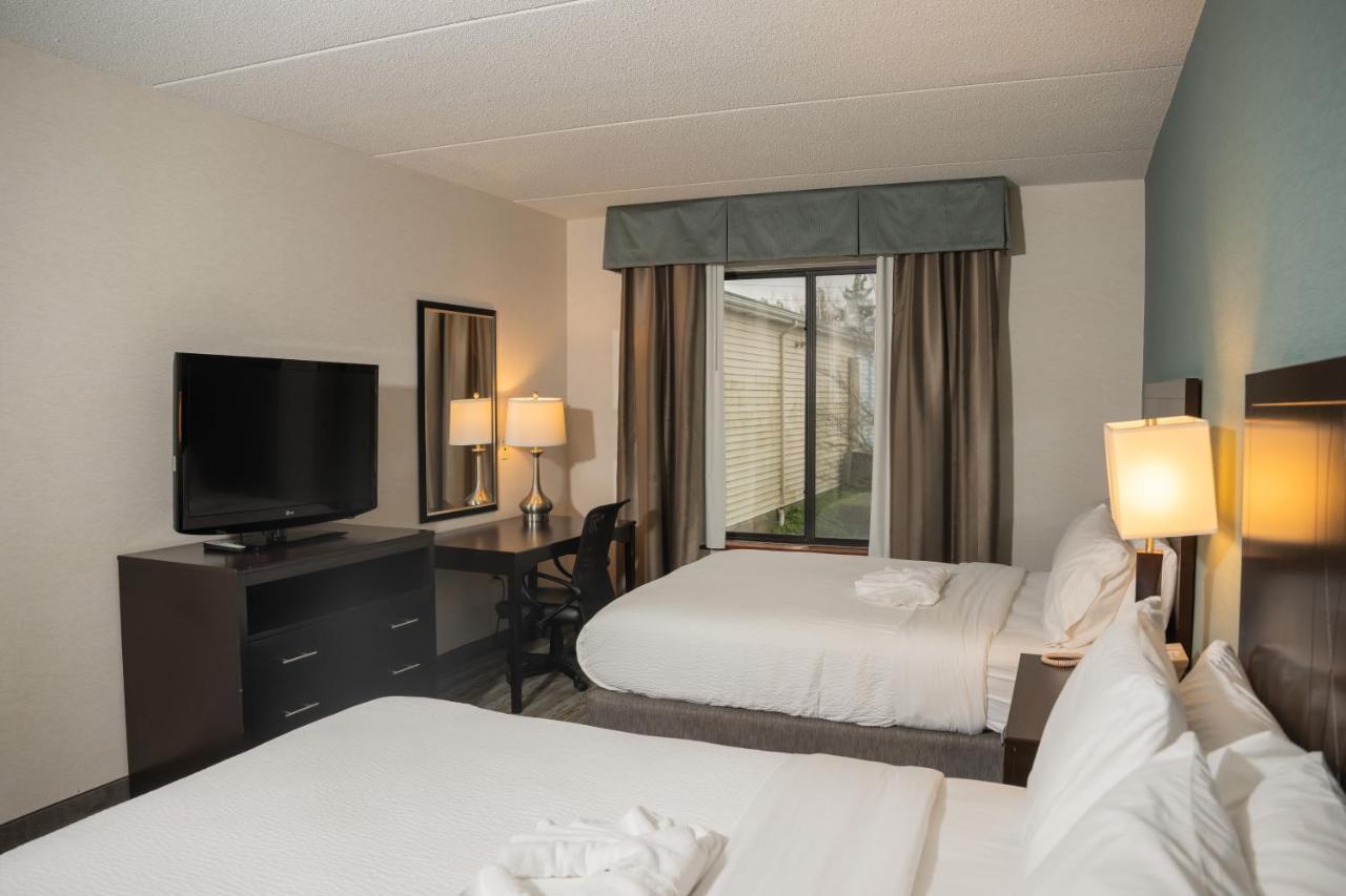 | Holiday Inn Express Hotel & Suites Erie (Summit Township), an IHG Hotel