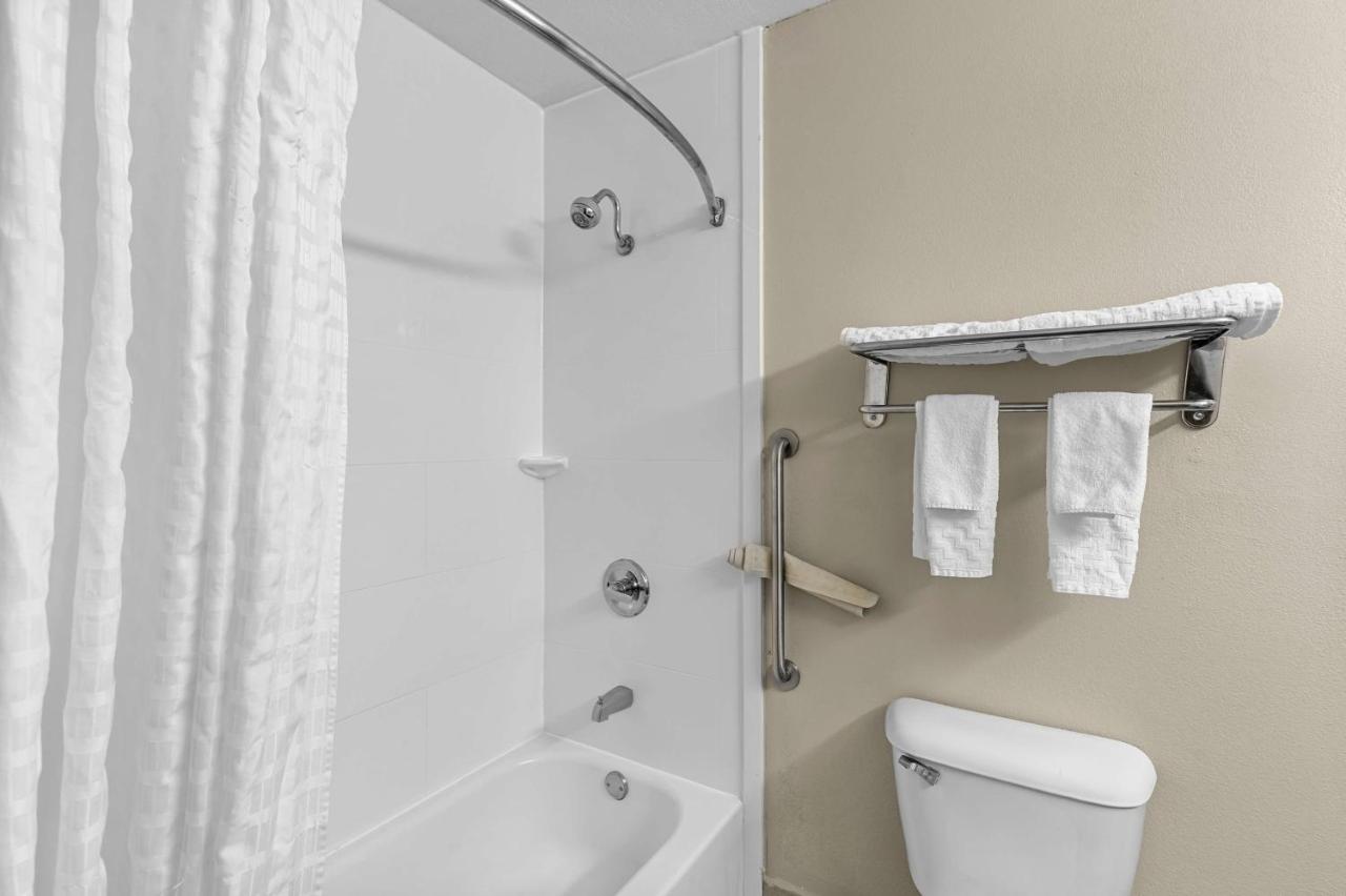  | Best Western Presidential Hotel & Suites