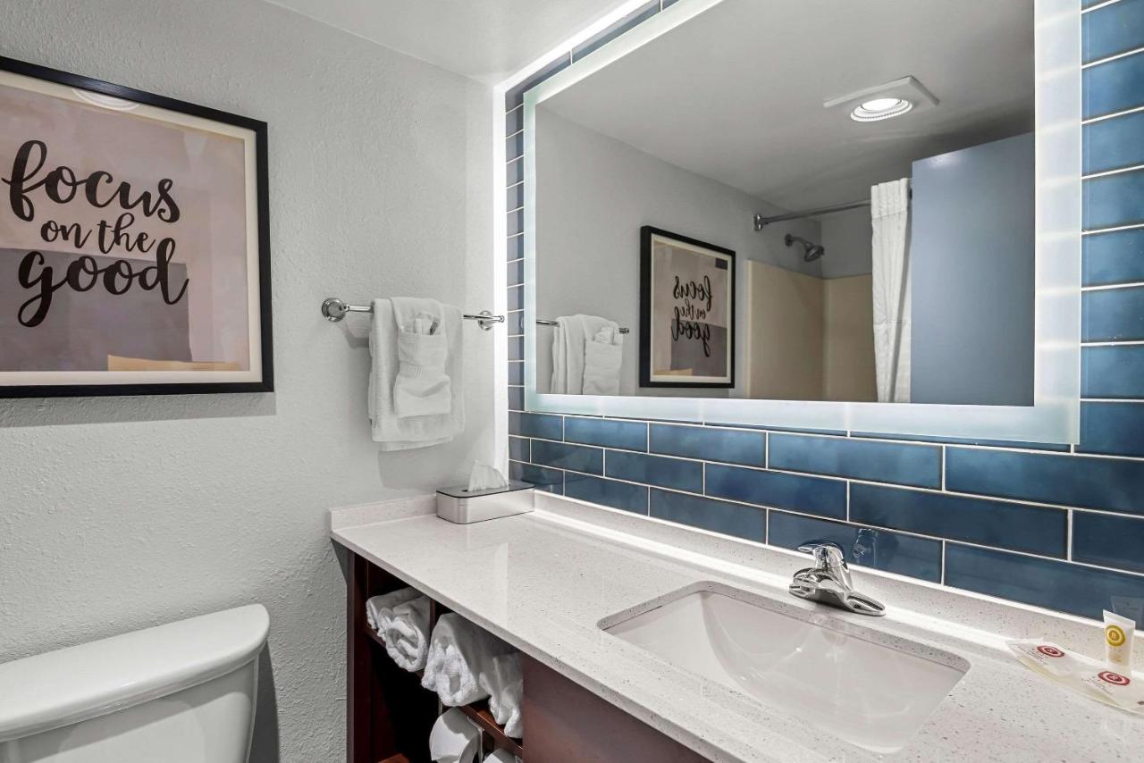 King Room with Sofa Bed - Non-Smoking at Comfort Inn & Suites Staunton
