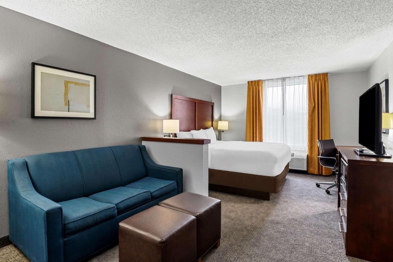 King Room with Sofa Bed - Non-Smoking at Comfort Inn & Suites Staunton