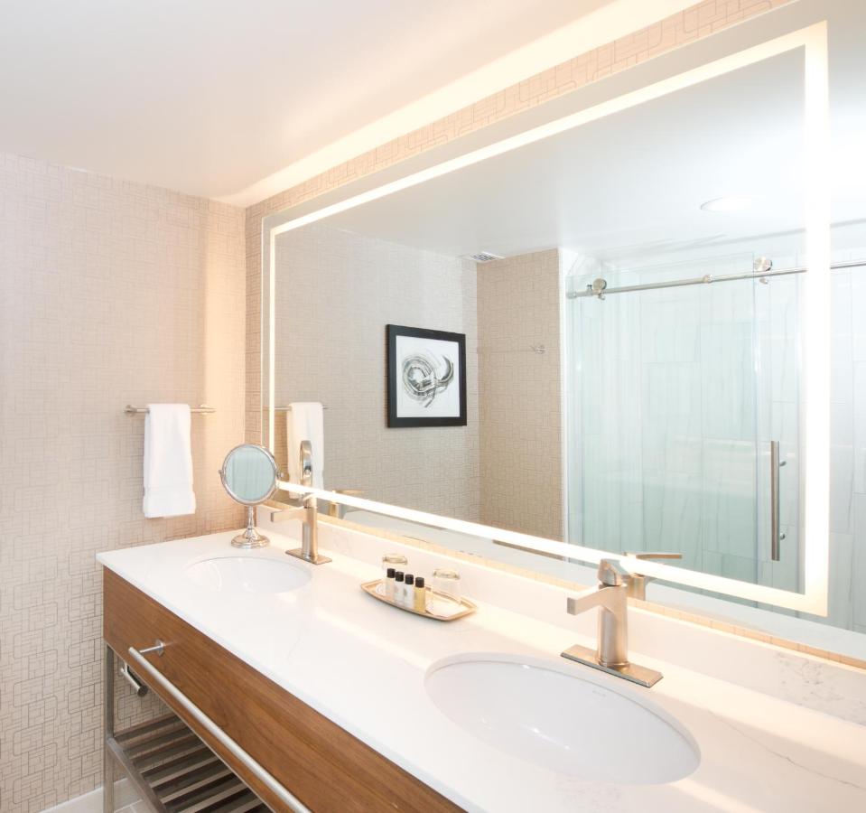 Room #23655121 at Horseshoe Bay Resort