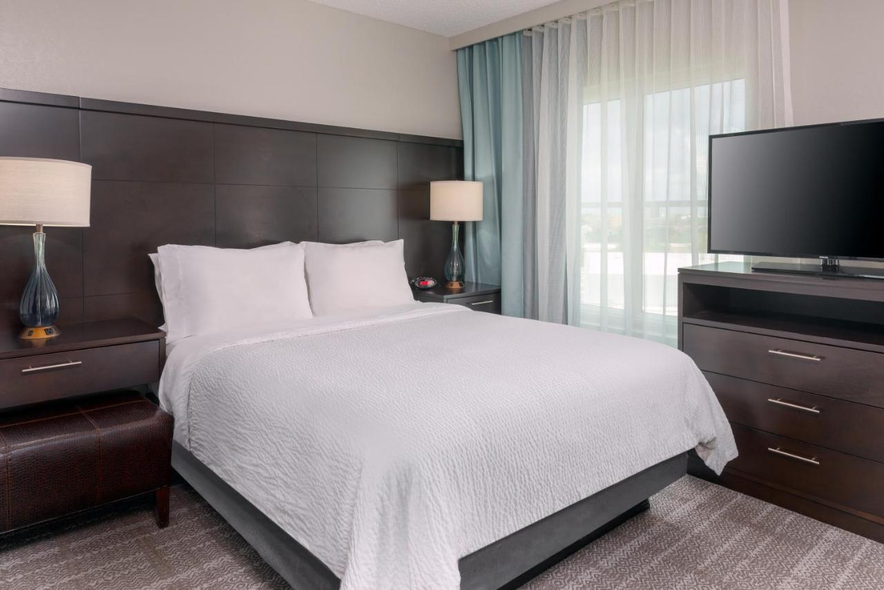 | Staybridge Suites Miami Doral Area, an IHG Hotel