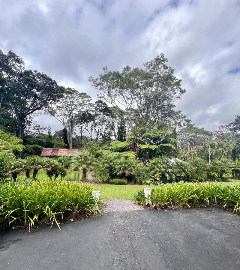 | Aloha Junction Suites - 5 min from Hawaii Volcanoes National Park