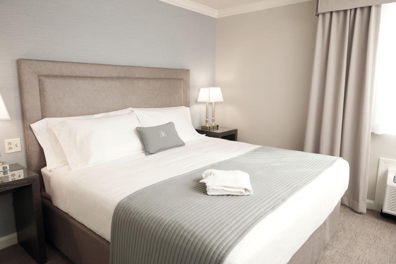 | Ethan Allen Hotel