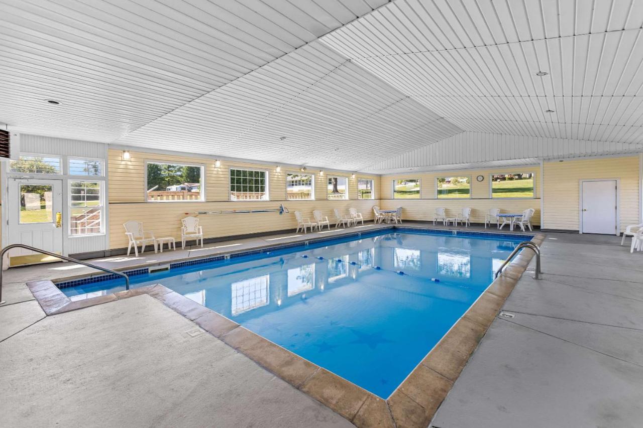 | Quality Inn Lakefront