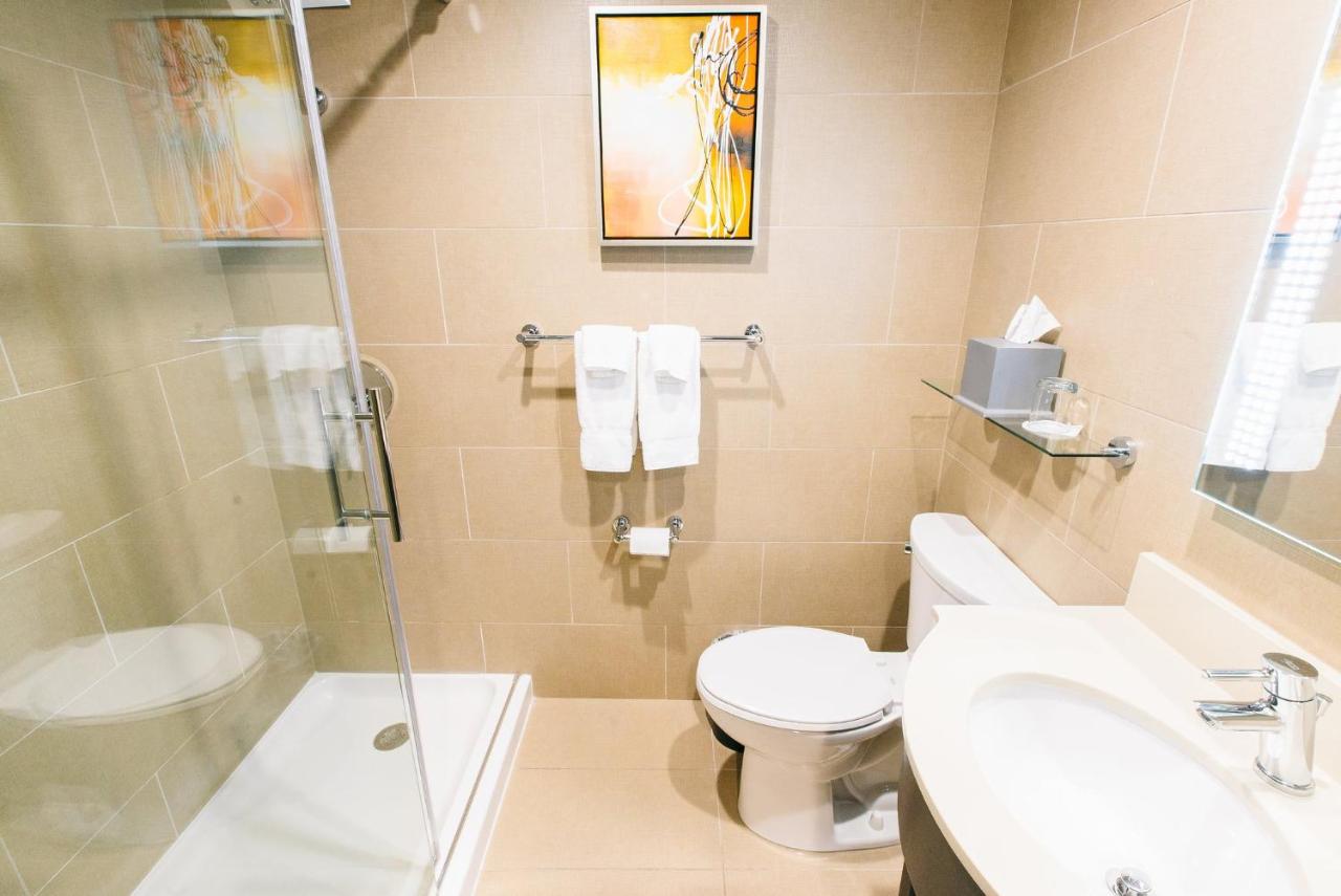 | Crowne Plaza Hotel Harrisburg-Hershey, an IHG Hotel