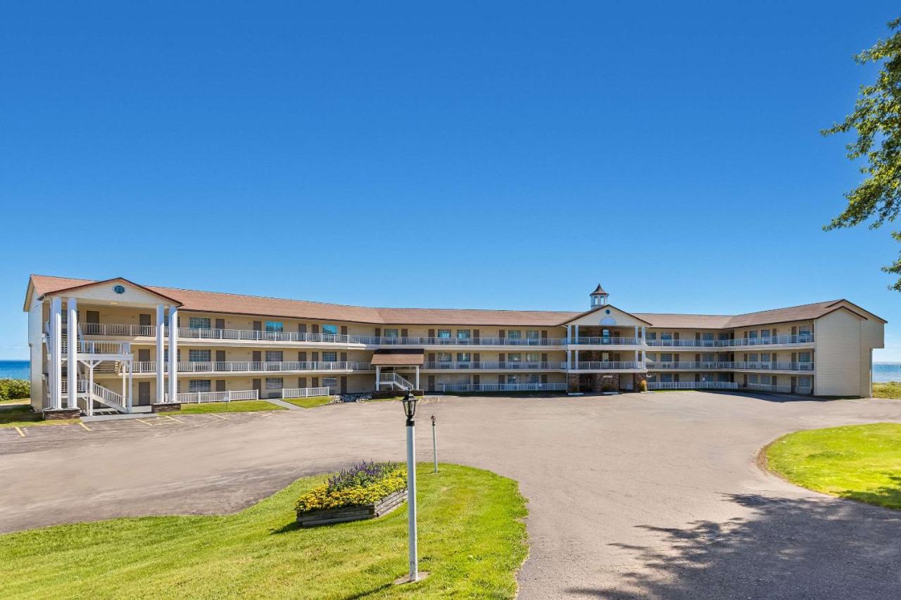 | Quality Inn Lakefront