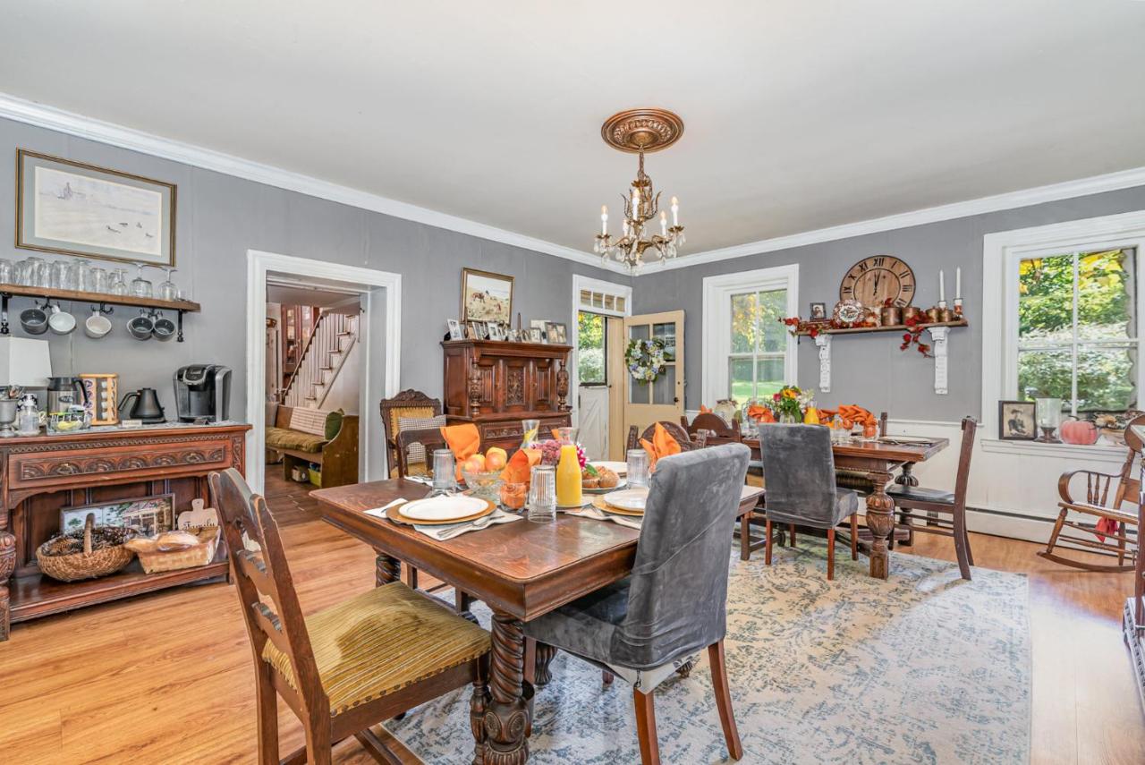 | Fallen Tree Farm Bed and Breakfast