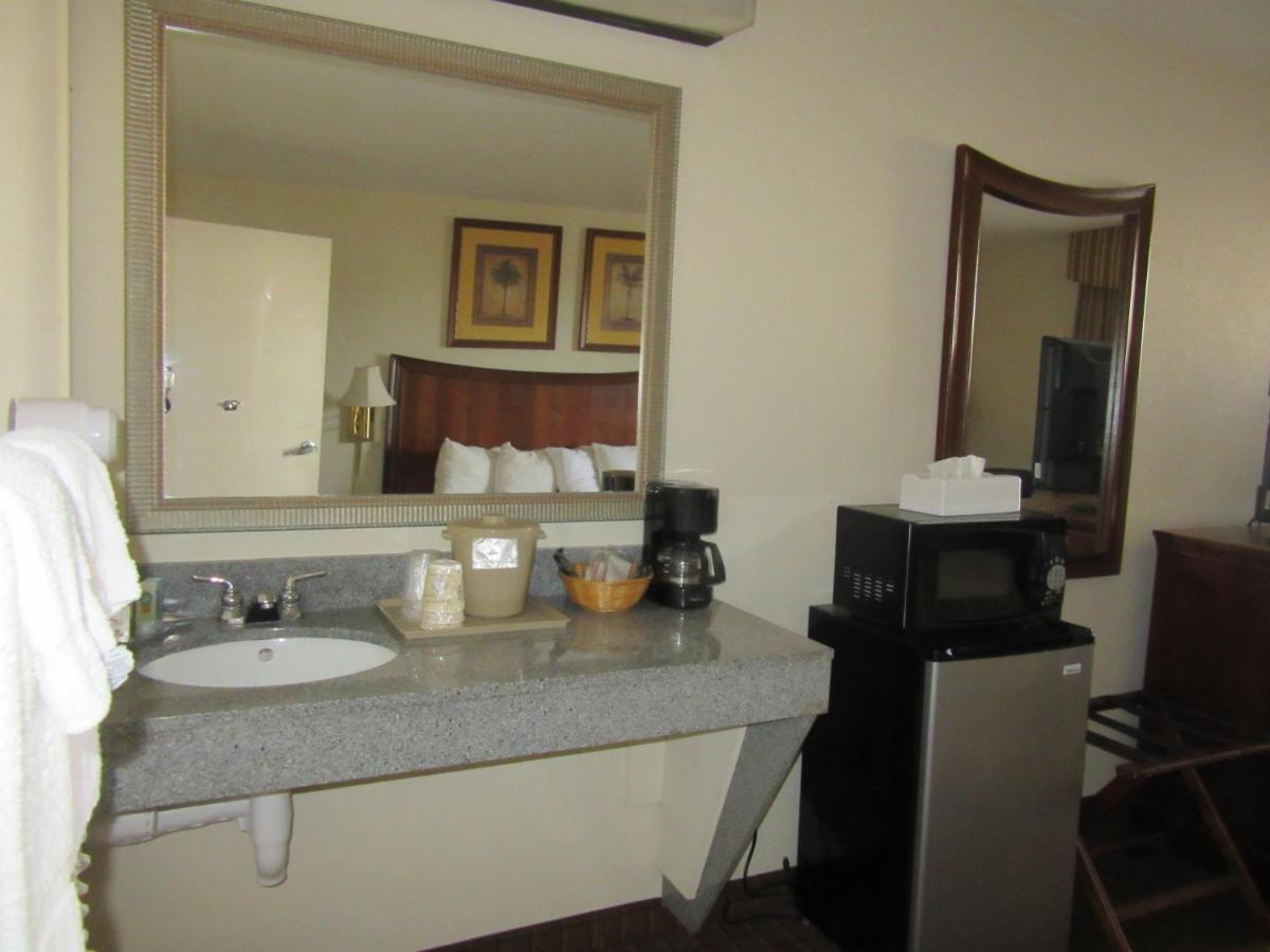 Double Room with Two Double Beds - Smoking at Quality Inn Fort Jackson